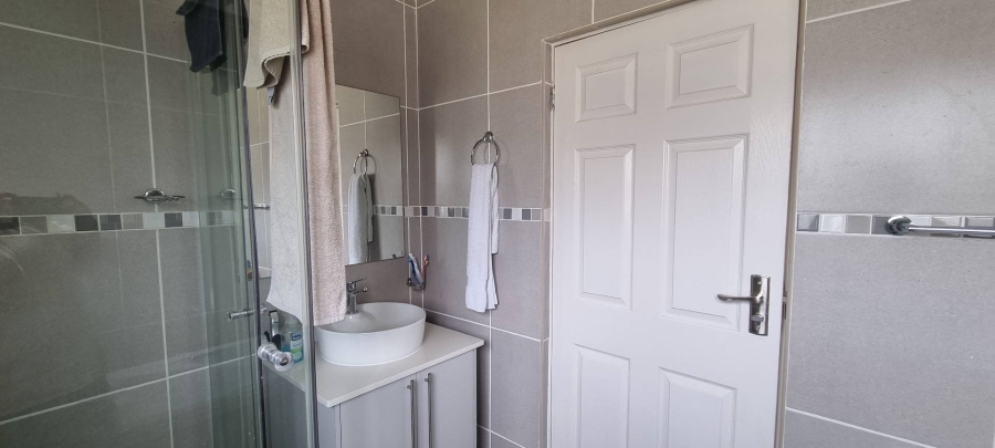 2 Bedroom Property for Sale in Heidedal Free State